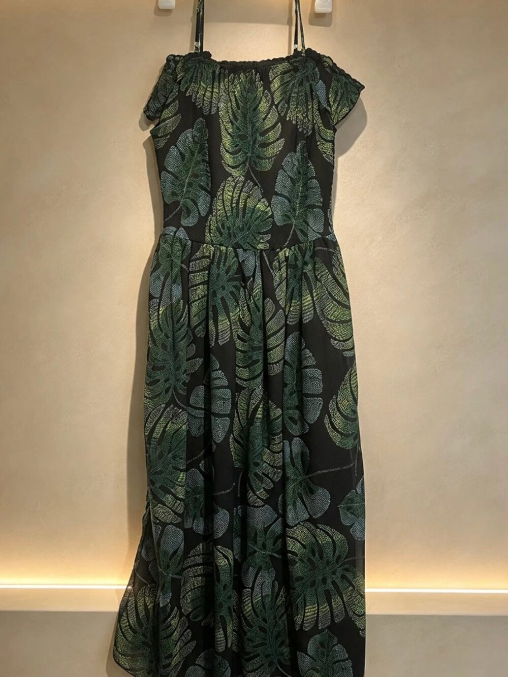 The Children's Place Robe noire feuilles tropicales — Girls M (8-10) NWT